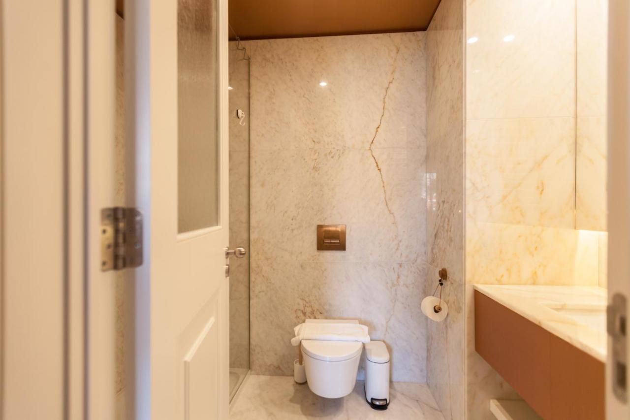 Flh Praca Rossio Exquisite Apartment With View ลิสบอน ภายนอก รูปภาพ