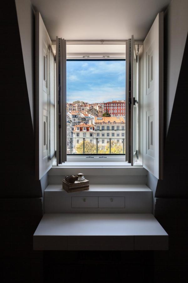 Flh Praca Rossio Exquisite Apartment With View ลิสบอน ภายนอก รูปภาพ